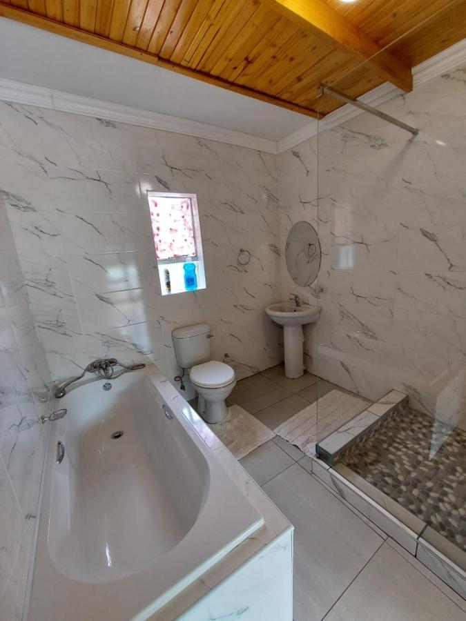 Lion Rock View Guesthouse 马塞卢 外观 照片